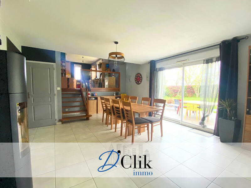 Maison - 185 m² - 7 pièces