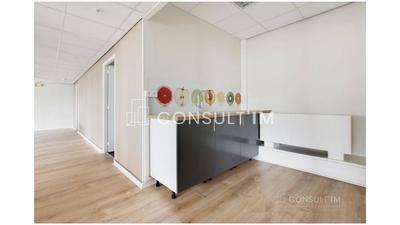 Bureau - 325 m²