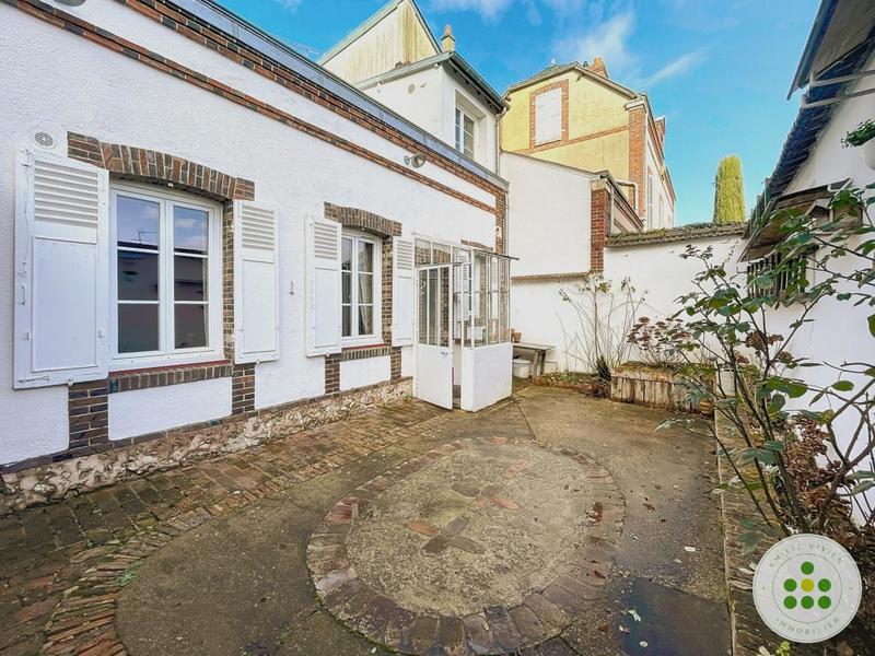 Immeuble - 295 m² - 10 pièces