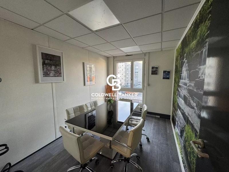 Bureau - 103 m² - 6 pièces