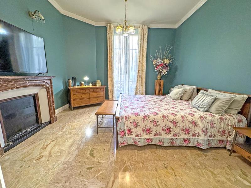 Appartement - 100 m² - 4 pièces