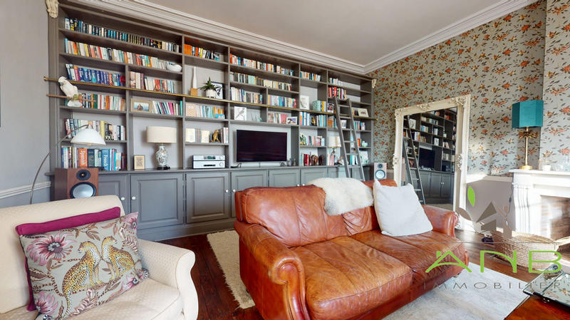 Maison ancienne - 206 m² - 7 pièces