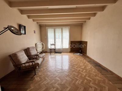 Maison ancienne - 215 m² - 6 pièces