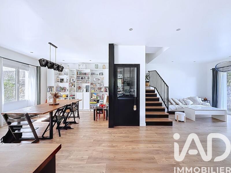 Maison - 139 m² - 6 pièces