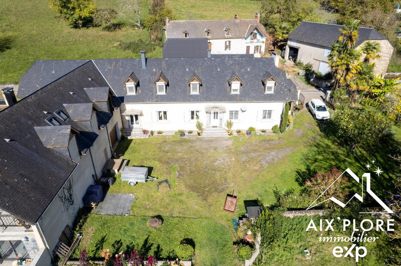 Maison - 185 m² - 5 pièces