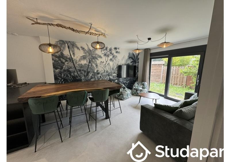 Chambre - 13 m² - 1 pièce