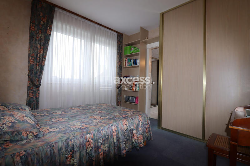 Maison - 184 m² - 6 pièces