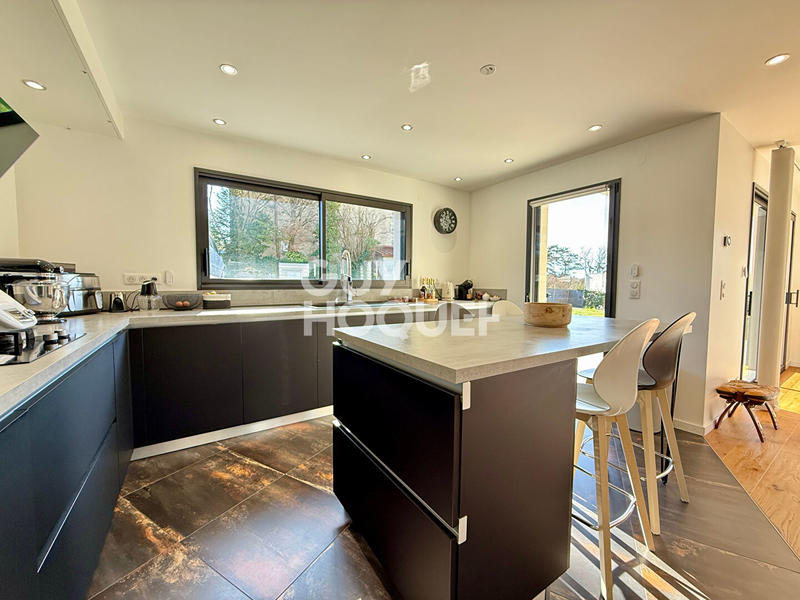 Maison - 144 m² - 5 pièces