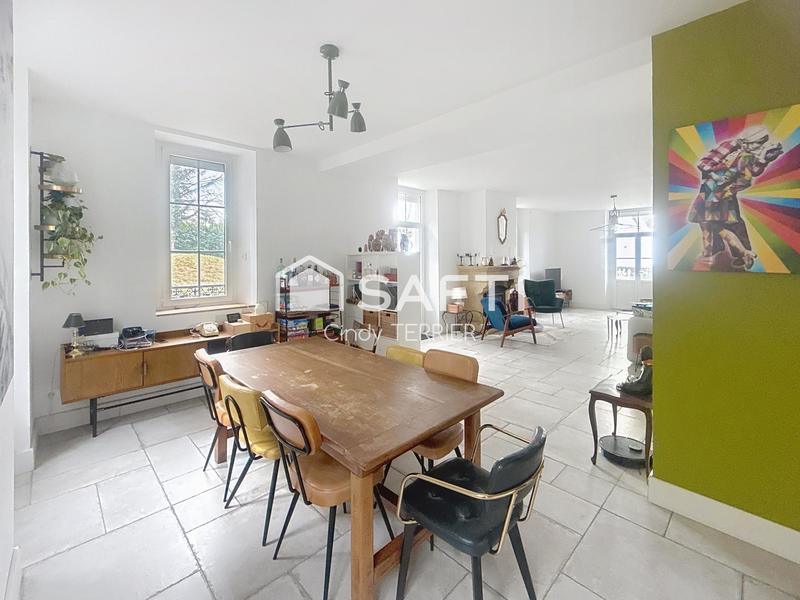 Maison de maîtres - 242 m² - 7 pièces