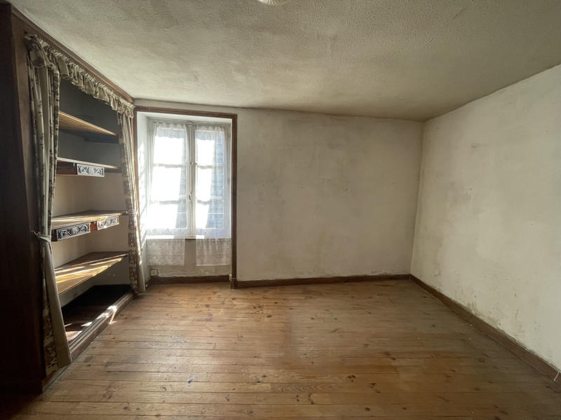 Immeuble - 130 m² - 7 pièces