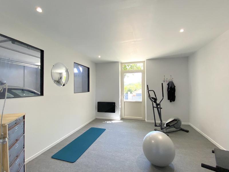 Maison - 206 m² - 9 pièces