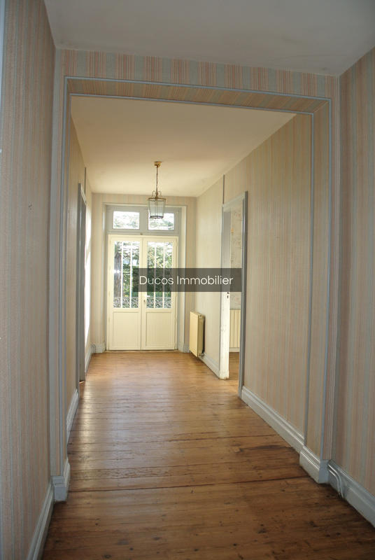 Maison - 244 m² - 7 pièces