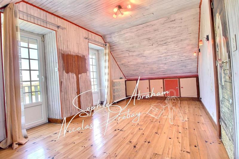 Maison - 310 m² - 11 pièces