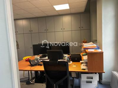 Bureau - 200 m² - 6 pièces