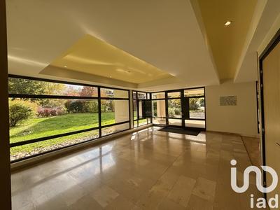 Appartement - 99 m² - 4 pièces