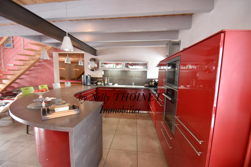 Maison - 257 m² - 11 pièces