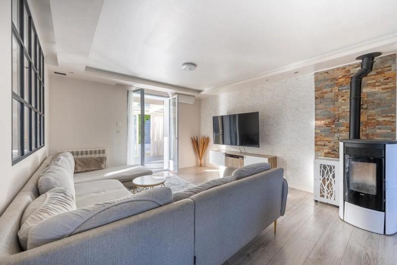 Maison - 158 m² - 6 pièces