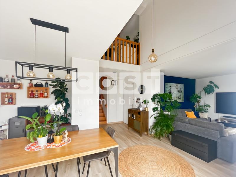 Appartement - 101 m² - 4 pièces