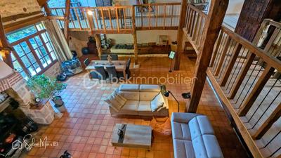 Maison - 300 m² - 6 pièces