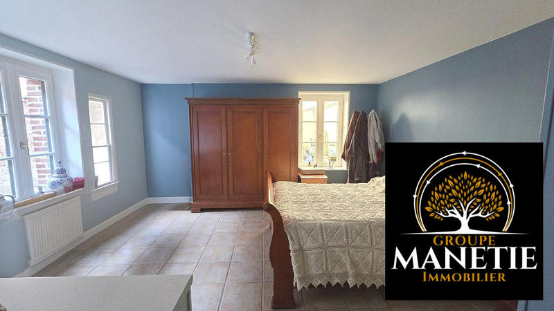 Maison traditionnelle - 142 m² - 8 pièces