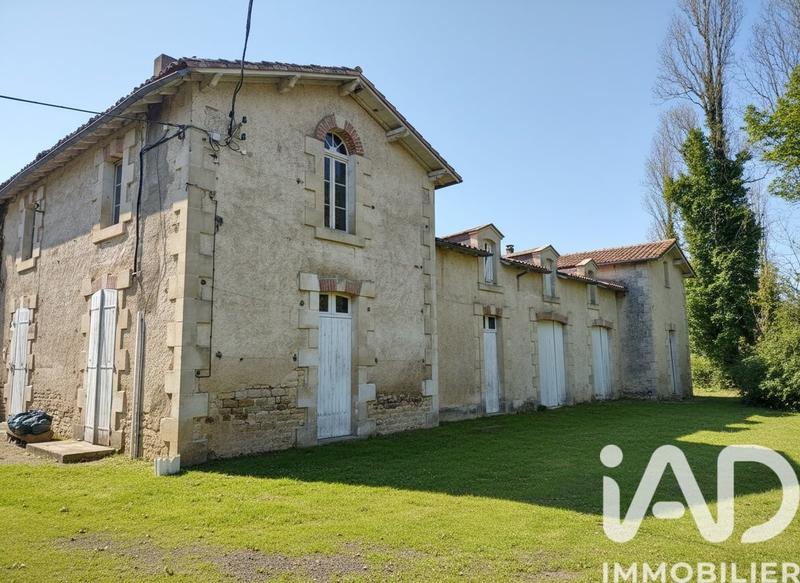 Maison - 281 m² - 10 pièces