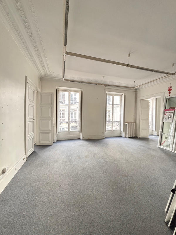 Bureau - 138 m² - 5 pièces