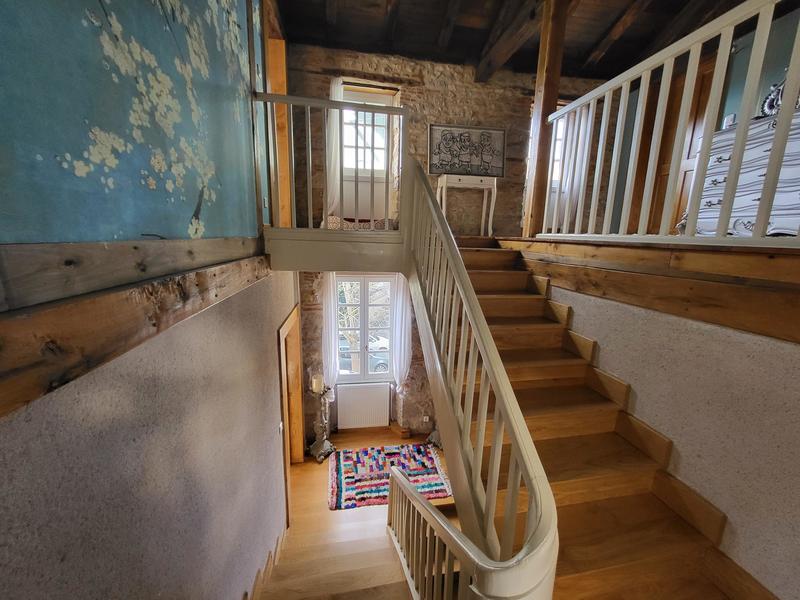 Maison - 220 m² - 6 pièces