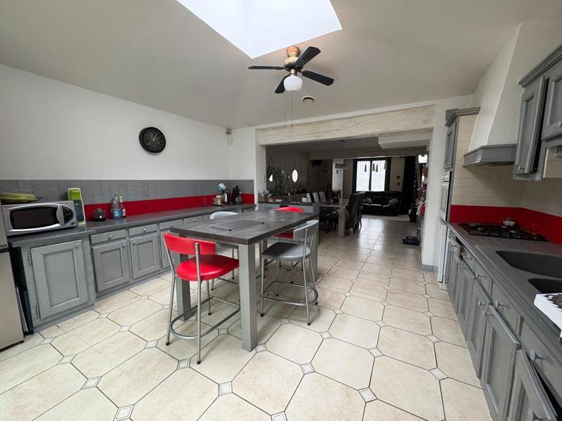 Maison - 170 m² - 5 pièces