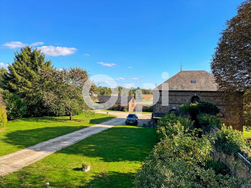 Maison - 250 m² - 7 pièces