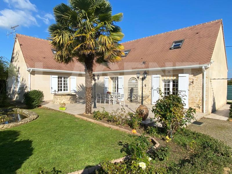 Maison traditionnelle - 154 m² - 6 pièces