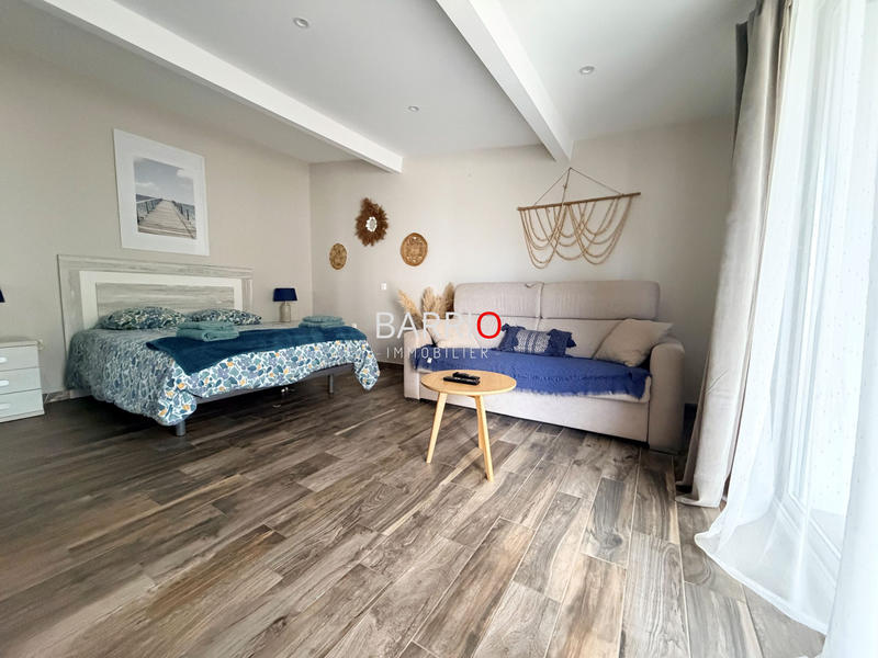 Villa - 234 m² - 11 pièces