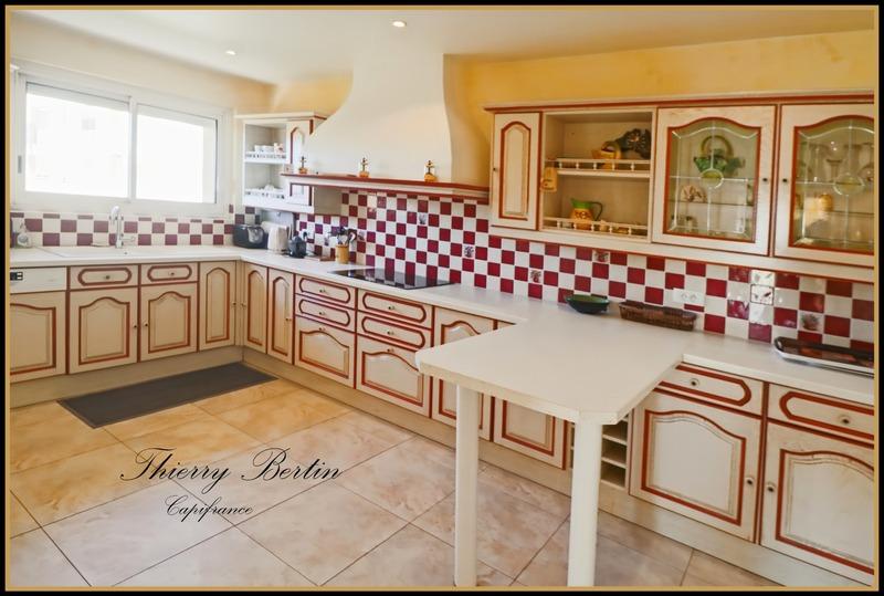 Appartement - 243 m² - 9 pièces