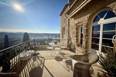 Appartement - 91 m² - 4 pièces