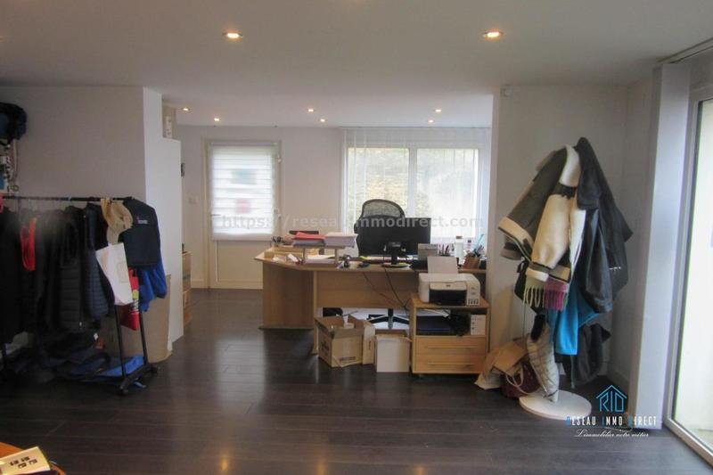 Local d'activité / Entrepôt - 56 m² - 3 pièces