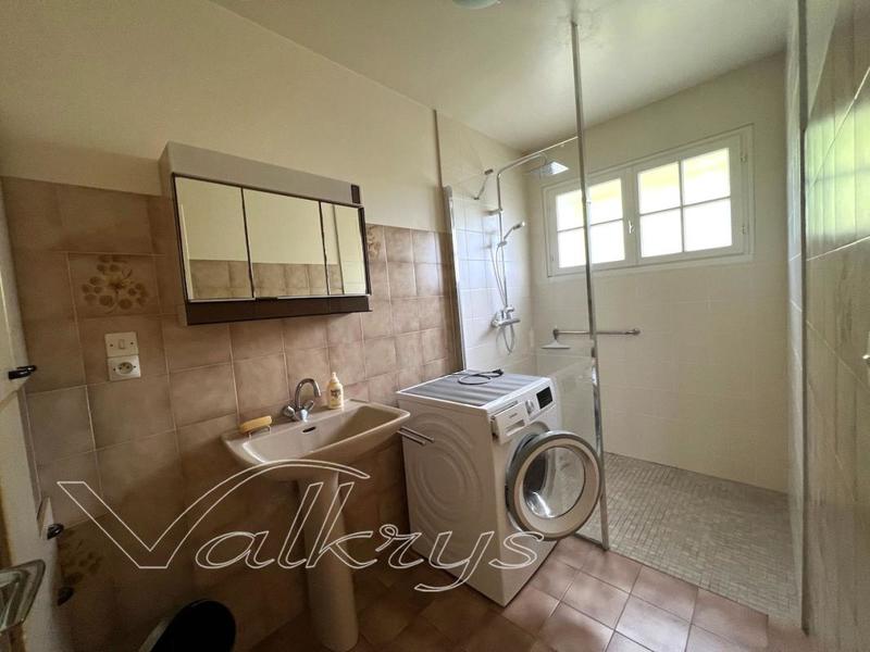 Propriété - 120 m² - 7 pièces