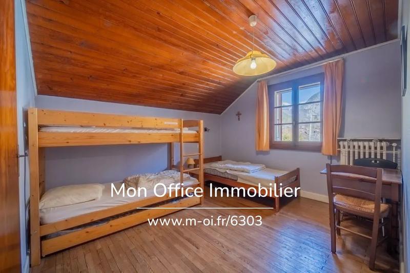 Châlet - 141 m² - 8 pièces