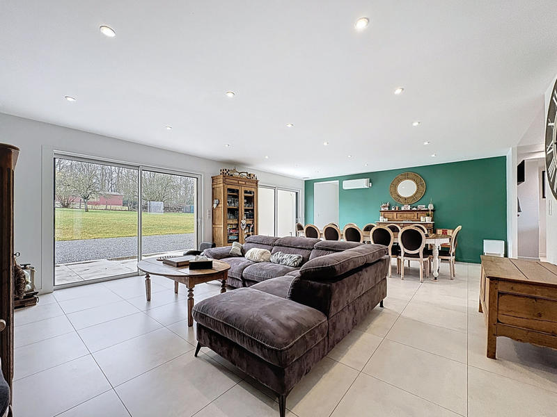 Maison - 200 m² - 7 pièces