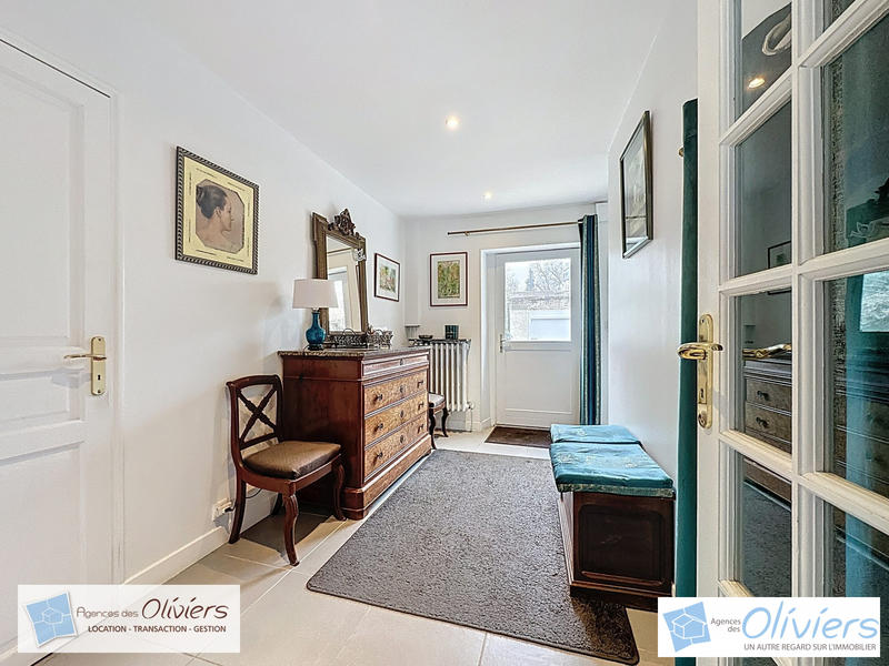 Maison - 180 m² - 6 pièces