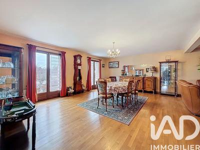 Maison - 180 m² - 6 pièces