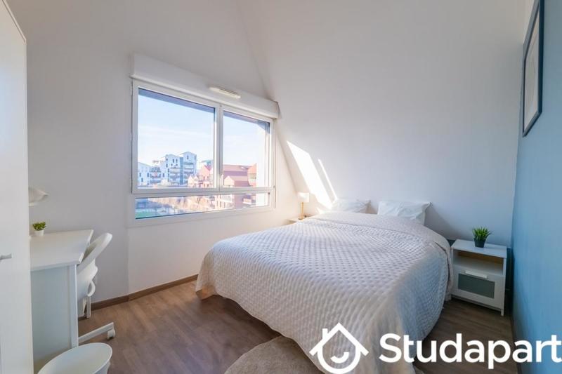 Chambre - 10 m² - 1 pièce