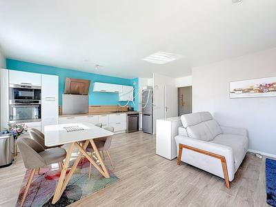 Appartement - 80 m² - 4 pièces