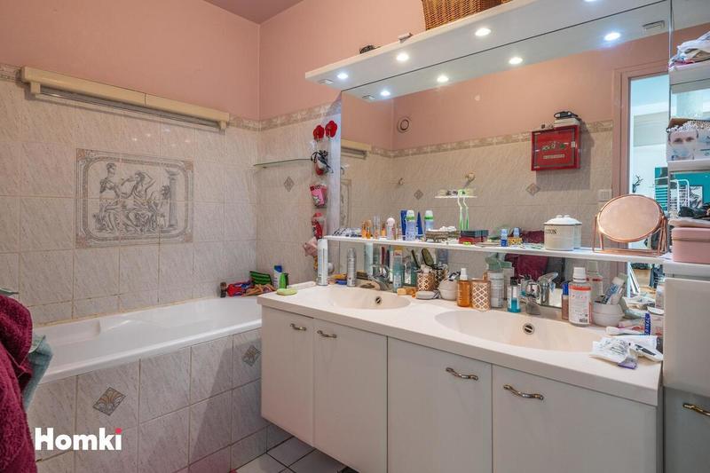 Appartement - 95 m² - 4 pièces