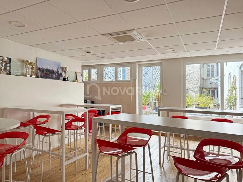 Appartement - 263 m² - 8 pièces