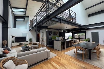 Maison - 256 m² - 7 pièces