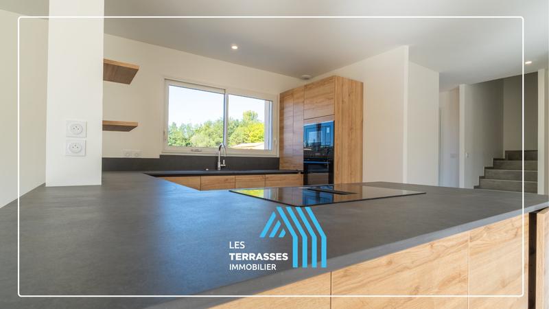 Villa - 153 m² - 6 pièces