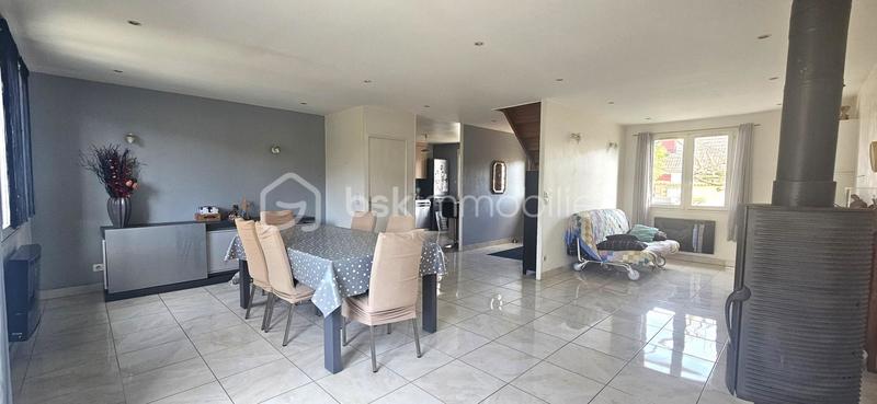 Maison - 128 m² - 7 pièces