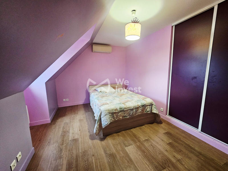 Maison traditionnelle - 131 m² - 7 pièces