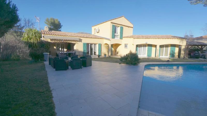 Villa - 160 m² - 5 pièces