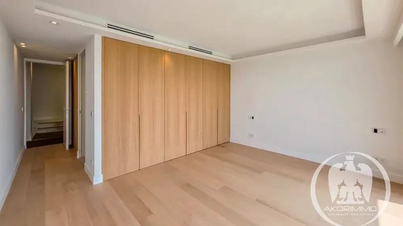 Villa - 238 m² - 5 pièces