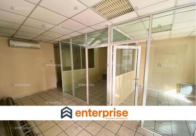 Local commercial - 272 m²